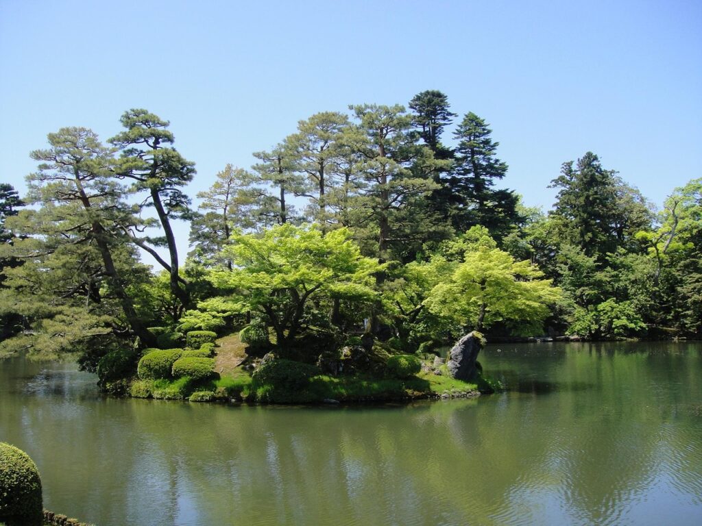 秋旅行におすすめの穴場スポットは北陸のどこですか？