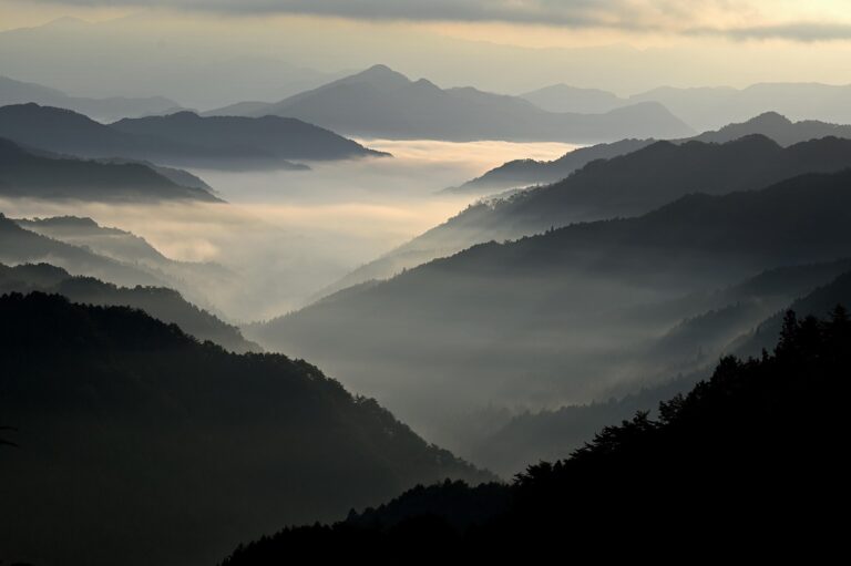秋の旅行で行くべき連休のおすすめスポットはどこ？
